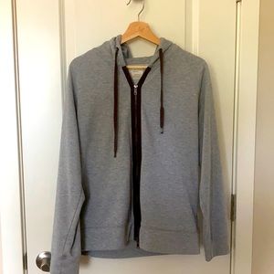 Light grey 7 Diamonds lite weight zipper jacket.